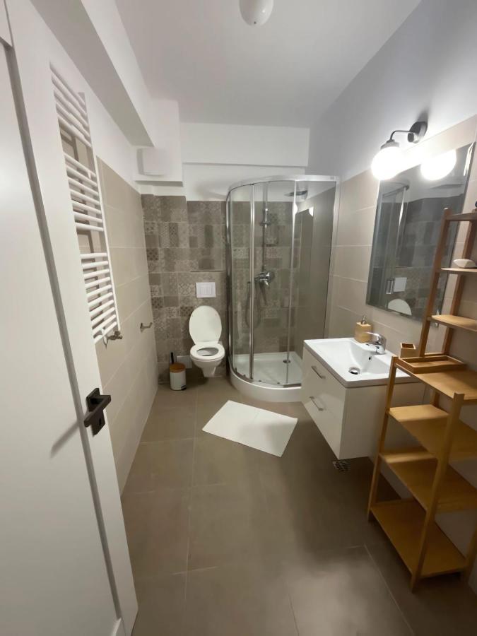 ياش Palas Mall Apartment Q Residence المظهر الخارجي الصورة