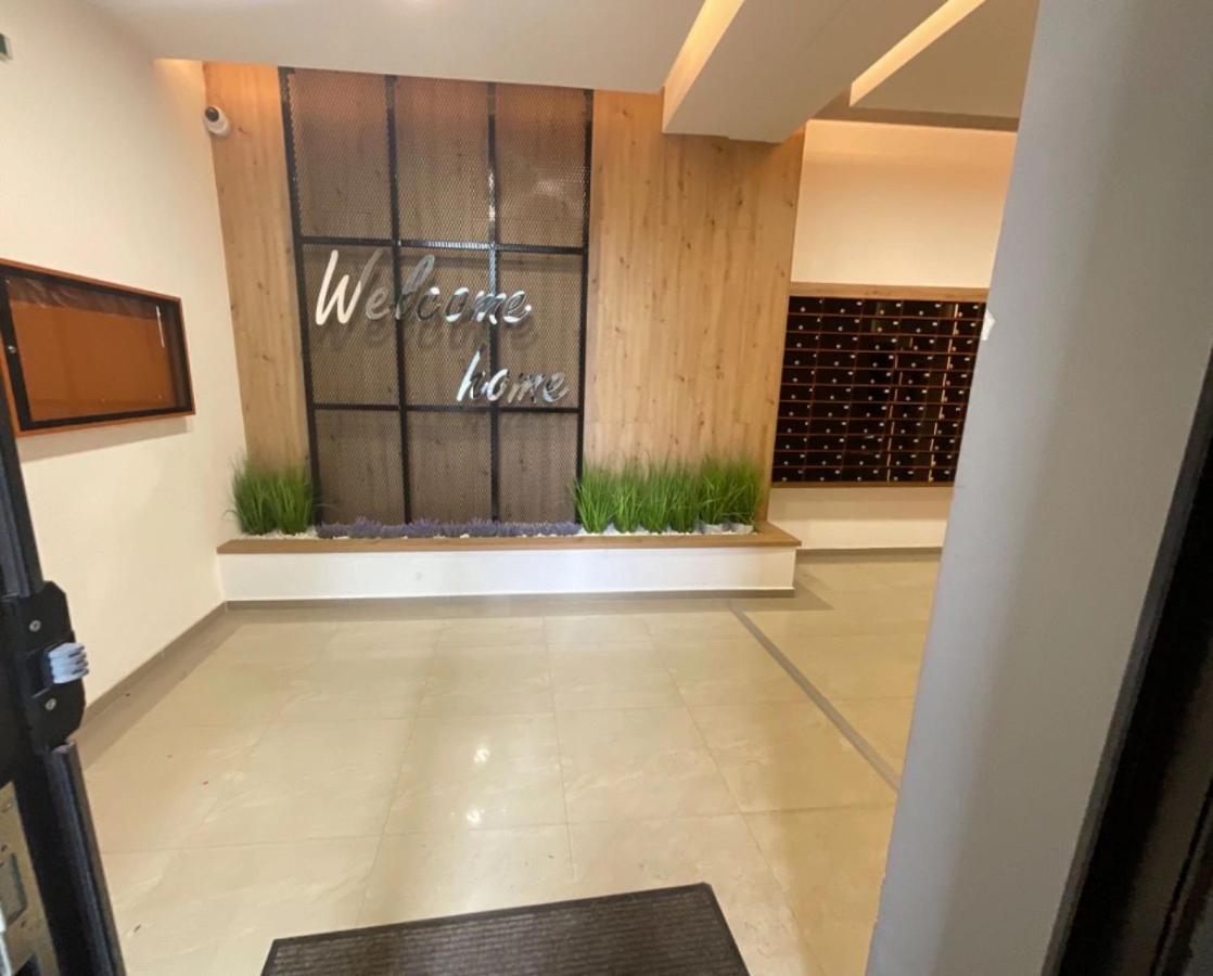 ياش Palas Mall Apartment Q Residence المظهر الخارجي الصورة