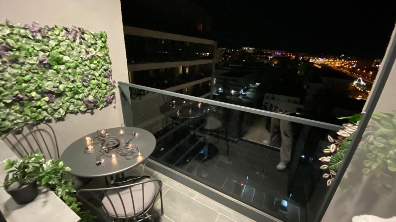 ياش Palas Mall Apartment Q Residence المظهر الخارجي الصورة
