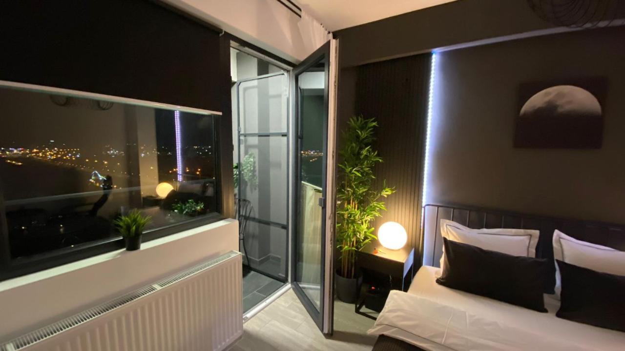 ياش Palas Mall Apartment Q Residence المظهر الخارجي الصورة